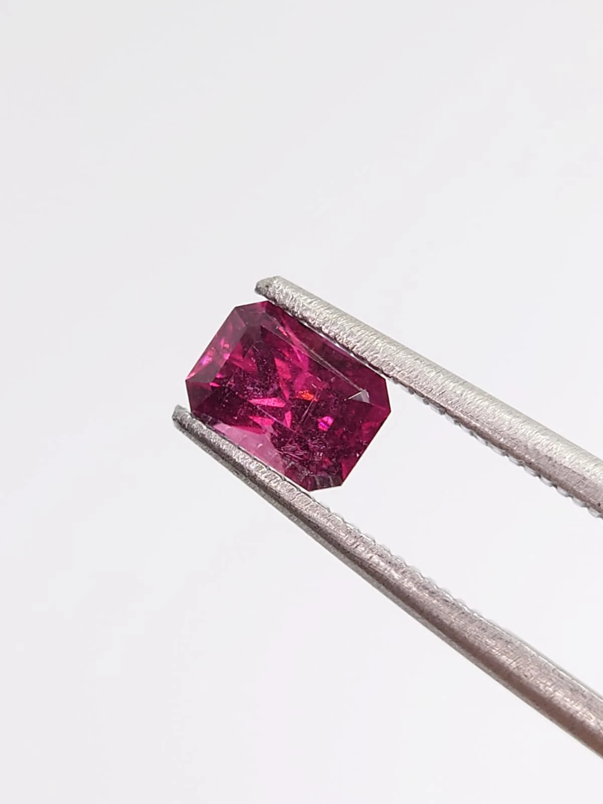 0.94ct Natural Umbalite Garnet from Malawi — view 3